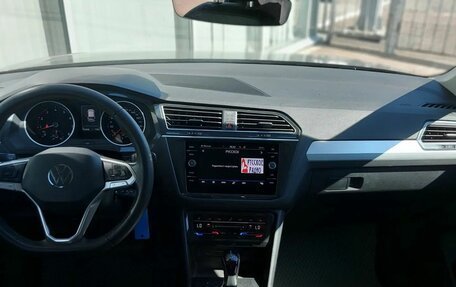 Volkswagen Tiguan II, 2021 год, 2 720 000 рублей, 9 фотография