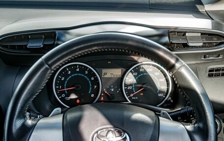 Toyota Wish II, 2011 год, 1 300 000 рублей, 18 фотография