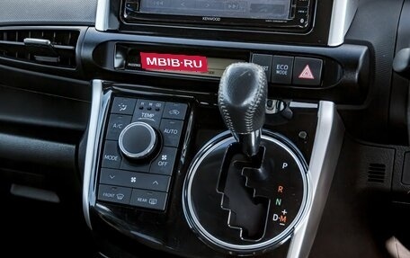 Toyota Wish II, 2011 год, 1 300 000 рублей, 20 фотография