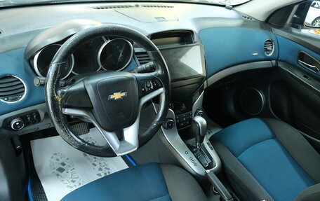 Chevrolet Cruze II, 2011 год, 899 000 рублей, 11 фотография