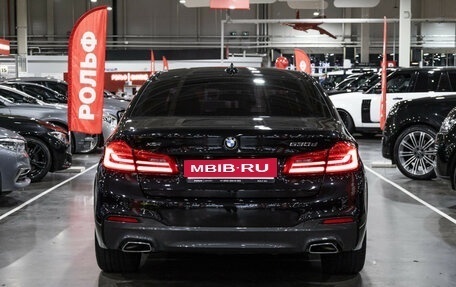 BMW 5 серия, 2018 год, 3 890 000 рублей, 10 фотография