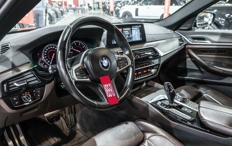BMW 5 серия, 2018 год, 3 890 000 рублей, 16 фотография