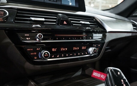 BMW 5 серия, 2018 год, 3 890 000 рублей, 23 фотография