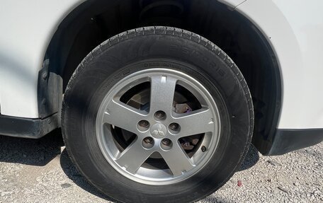 Mitsubishi Outlander III рестайлинг 3, 2013 год, 1 500 000 рублей, 7 фотография