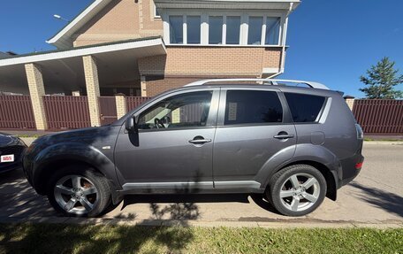 Mitsubishi Outlander III рестайлинг 3, 2008 год, 1 000 000 рублей, 4 фотография