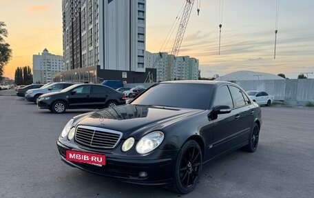 Mercedes-Benz E-Класс, 2002 год, 950 000 рублей, 4 фотография