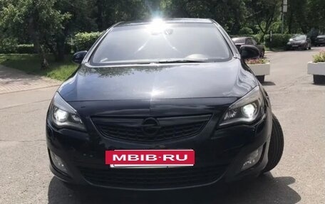 Opel Astra J, 2011 год, 650 000 рублей, 9 фотография