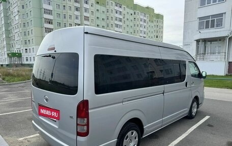 Toyota HiAce H200, 2010 год, 1 950 000 рублей, 3 фотография