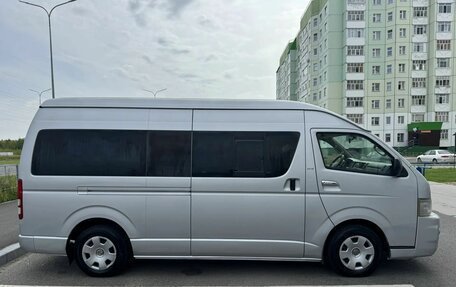 Toyota HiAce H200, 2010 год, 1 950 000 рублей, 6 фотография