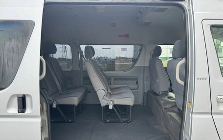 Toyota HiAce H200, 2010 год, 1 950 000 рублей, 13 фотография