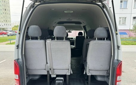 Toyota HiAce H200, 2010 год, 1 950 000 рублей, 11 фотография