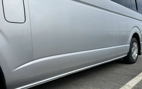 Toyota HiAce H200, 2010 год, 1 950 000 рублей, 7 фотография