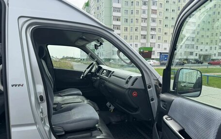 Toyota HiAce H200, 2010 год, 1 950 000 рублей, 12 фотография
