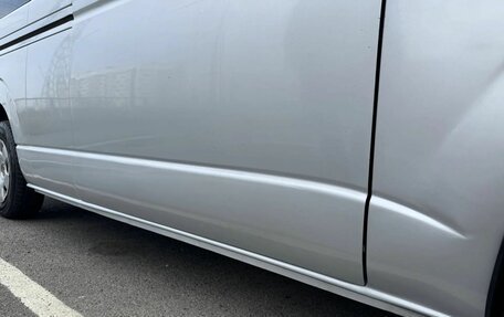 Toyota HiAce H200, 2010 год, 1 950 000 рублей, 8 фотография