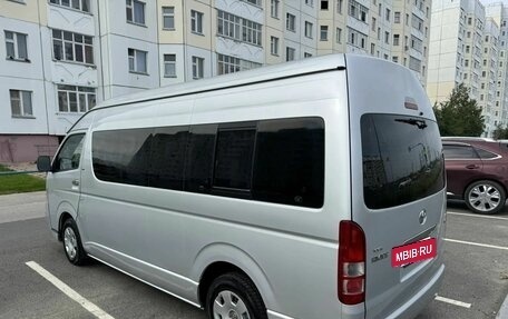 Toyota HiAce H200, 2010 год, 1 950 000 рублей, 4 фотография