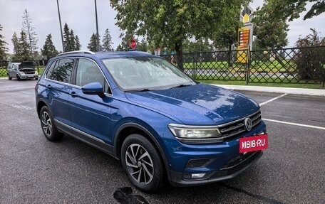 Volkswagen Tiguan II, 2018 год, 1 890 000 рублей, 2 фотография
