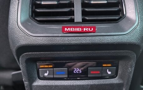 Volkswagen Tiguan II, 2018 год, 1 890 000 рублей, 13 фотография