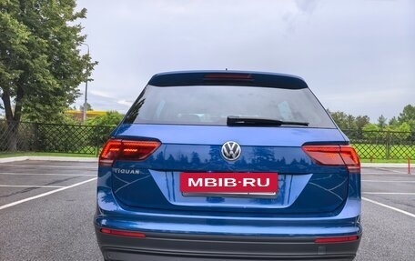 Volkswagen Tiguan II, 2018 год, 1 890 000 рублей, 6 фотография