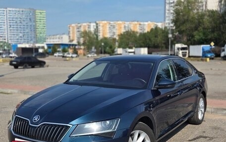 Skoda Superb III рестайлинг, 2019 год, 2 450 000 рублей, 2 фотография
