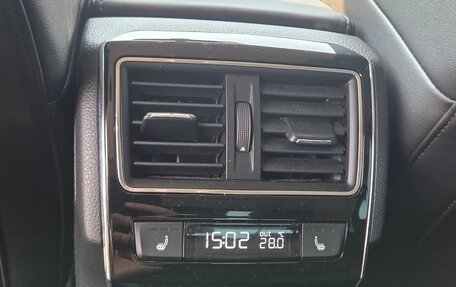 Skoda Superb III рестайлинг, 2019 год, 2 450 000 рублей, 14 фотография