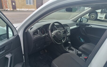 Volkswagen Tiguan II, 2017 год, 2 300 000 рублей, 4 фотография