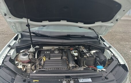 Volkswagen Tiguan II, 2017 год, 2 300 000 рублей, 10 фотография