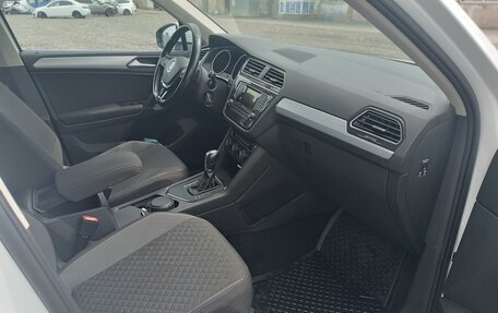 Volkswagen Tiguan II, 2017 год, 2 300 000 рублей, 7 фотография