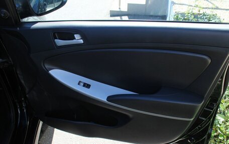 Hyundai Solaris II рестайлинг, 2013 год, 595 000 рублей, 18 фотография