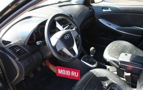 Hyundai Solaris II рестайлинг, 2013 год, 595 000 рублей, 10 фотография