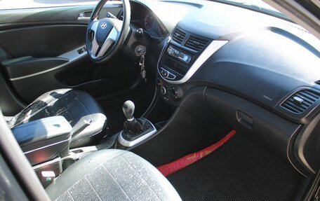 Hyundai Solaris II рестайлинг, 2013 год, 595 000 рублей, 17 фотография