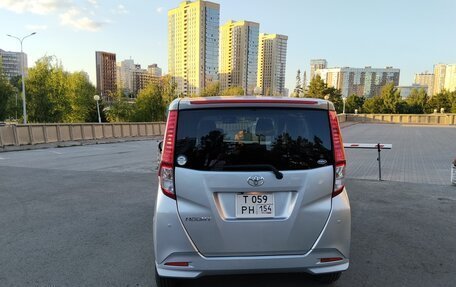 Toyota Roomy I, 2022 год, 915 000 рублей, 5 фотография
