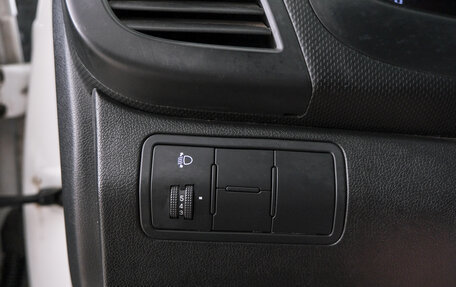 Hyundai Solaris II рестайлинг, 2015 год, 899 000 рублей, 20 фотография