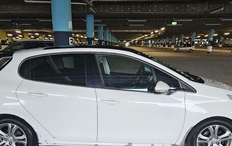 Peugeot 208 II, 2013 год, 450 000 рублей, 2 фотография