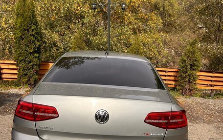 Volkswagen Passat B8 рестайлинг, 2017 год, 1 880 000 рублей, 3 фотография