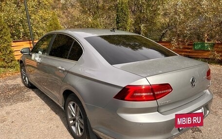Volkswagen Passat B8 рестайлинг, 2017 год, 1 880 000 рублей, 4 фотография