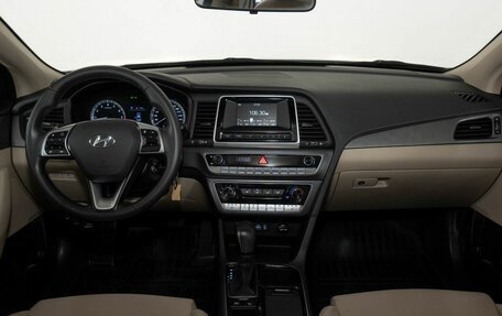 Hyundai Sonata VII, 2019 год, 1 998 000 рублей, 7 фотография