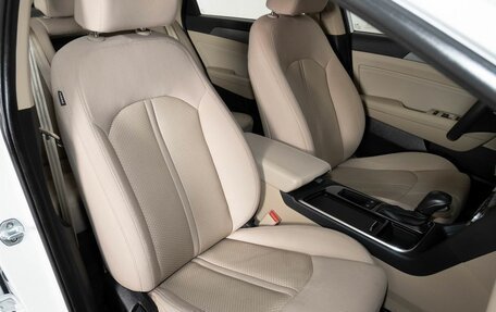 Hyundai Sonata VII, 2019 год, 1 998 000 рублей, 14 фотография