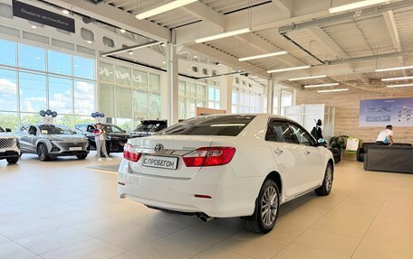 Toyota Camry, 2013 год, 1 949 000 рублей, 6 фотография