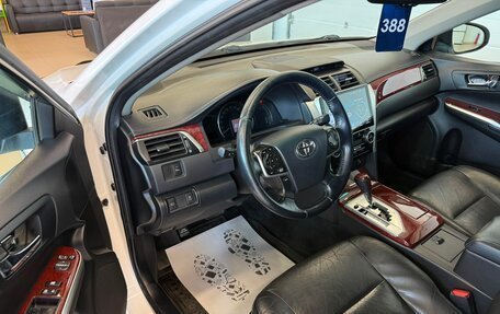 Toyota Camry, 2013 год, 1 949 000 рублей, 10 фотография