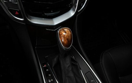 Cadillac SRX II рестайлинг, 2015 год, 1 850 000 рублей, 12 фотография