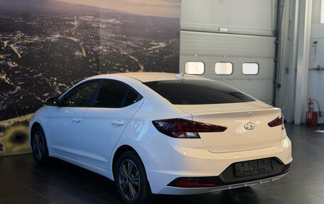 Hyundai Elantra VI рестайлинг, 2019 год, 1 500 000 рублей, 4 фотография