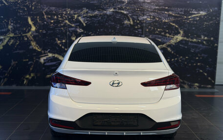 Hyundai Elantra VI рестайлинг, 2019 год, 1 500 000 рублей, 5 фотография