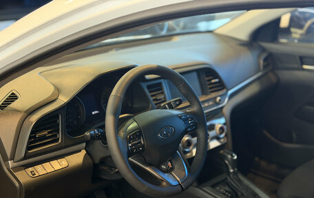 Hyundai Elantra VI рестайлинг, 2019 год, 1 500 000 рублей, 8 фотография