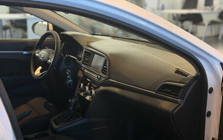 Hyundai Elantra VI рестайлинг, 2019 год, 1 500 000 рублей, 10 фотография