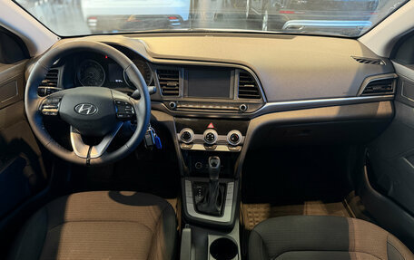 Hyundai Elantra VI рестайлинг, 2019 год, 1 500 000 рублей, 11 фотография
