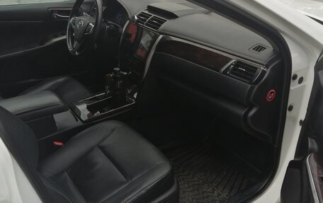Toyota Camry, 2015 год, 2 300 000 рублей, 9 фотография