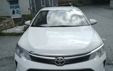 Toyota Camry, 2015 год, 2 300 000 рублей, 14 фотография
