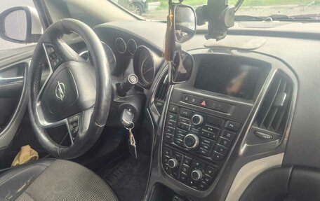 Opel Astra J, 2013 год, 620 000 рублей, 4 фотография