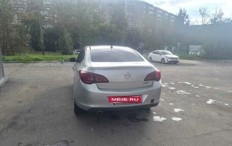 Opel Astra J, 2013 год, 620 000 рублей, 5 фотография