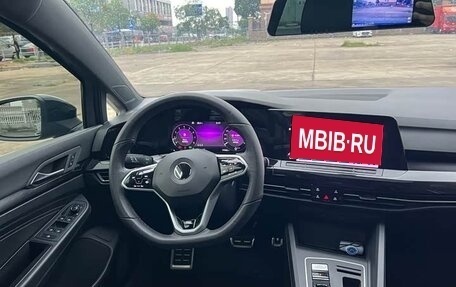 Volkswagen Golf VIII, 2023 год, 1 600 999 рублей, 6 фотография